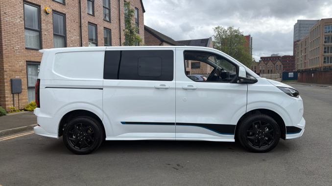 Ford Transit Custom 320 L1 Petrol Fwd 2.5 PHEV 232ps H1 Van Sport Auto - Image 9